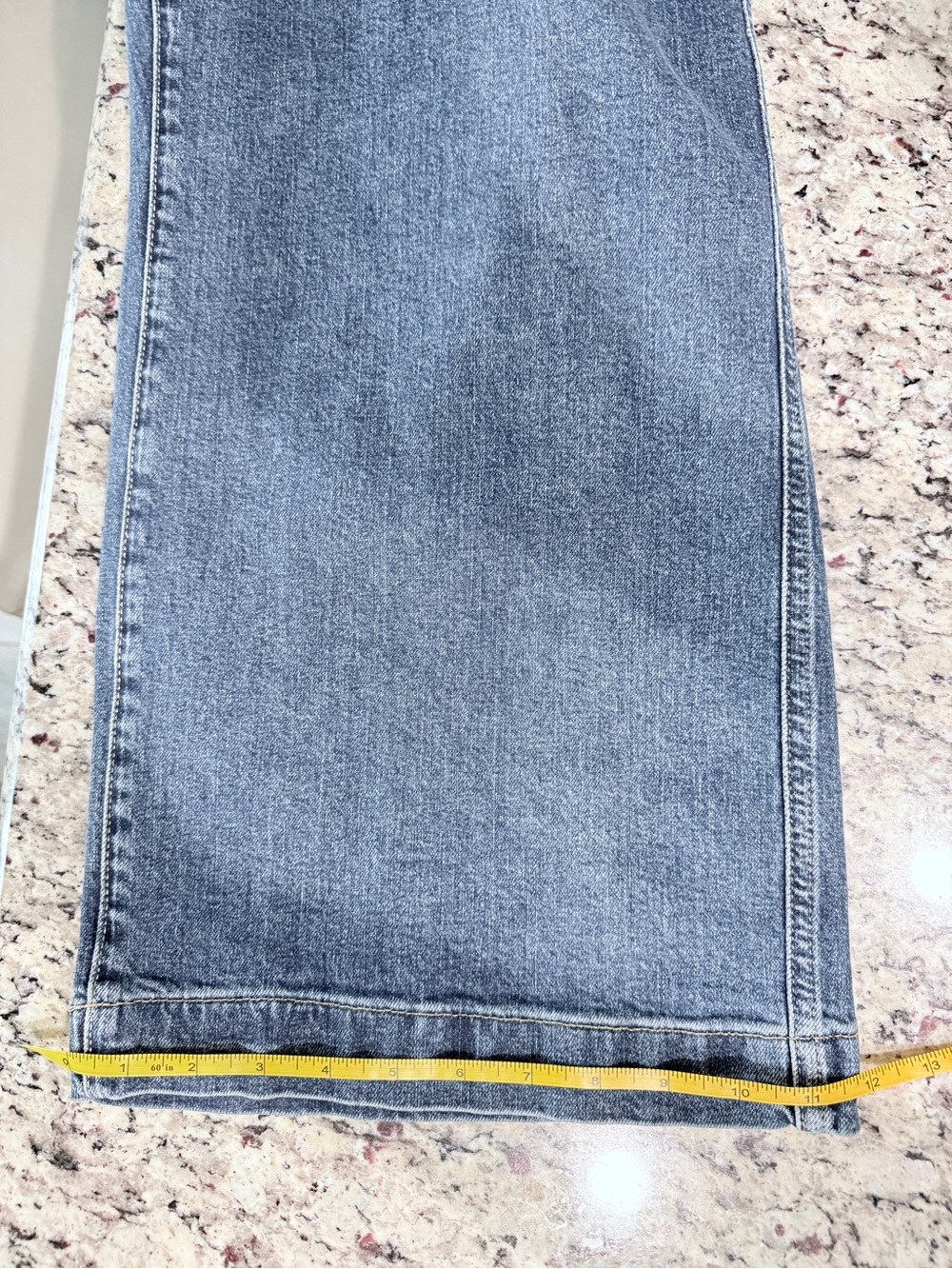 GAP High Rise Wide-Leg Utility
Crop Jeans